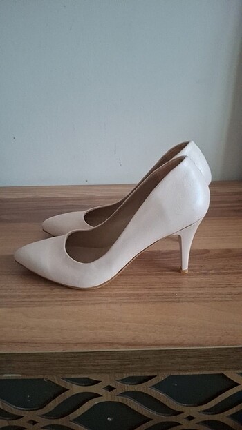 Diğer Krem stiletto