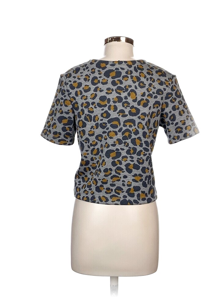 H&M T-shirt %70 İndirimli. - Görsel 3