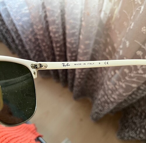 Beden Rayban renkli gözlük