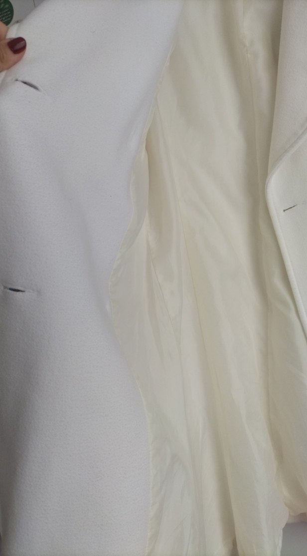 Düğmeli Beyaz Uzun Kadın Kaban - Görsel 3