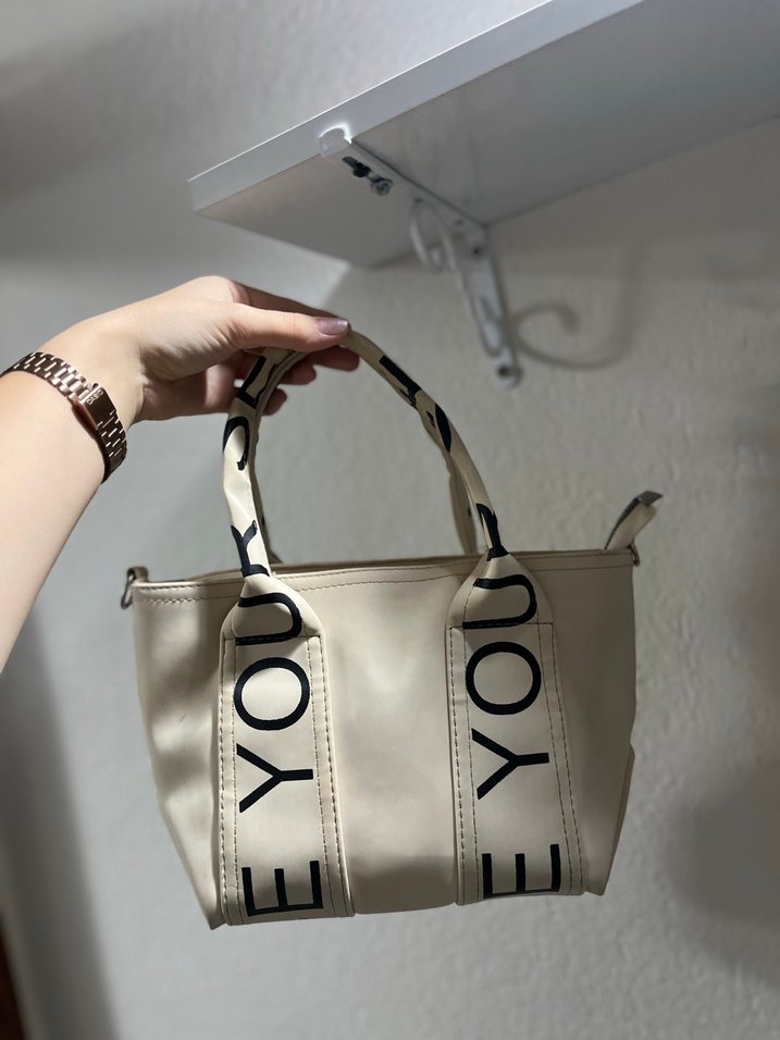 Yazılı orta boy çanta - Görsel 2