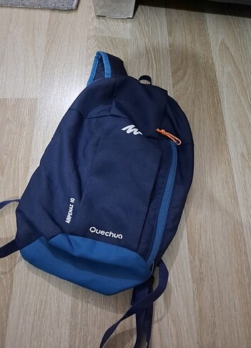 Decathlon Sırt çantasi