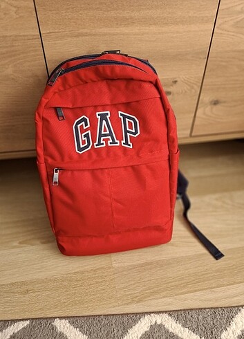 Gap GAP SIRT ÇANTASI