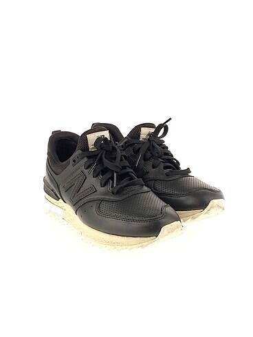 New Balance New Balance Spor Ayakkabı %70 İndirimli.