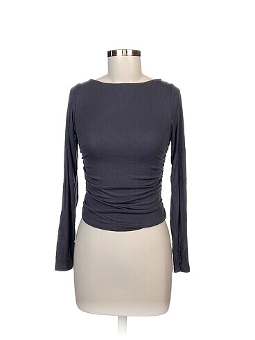 H&M Bluz %70 İndirimli.