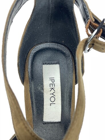 36 Beden çeşitli Renk ipekyol Stiletto %70 İndirimli.