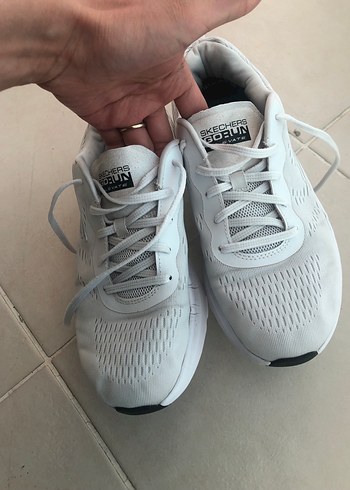 38,5 Beden Skechers gorun serisi
