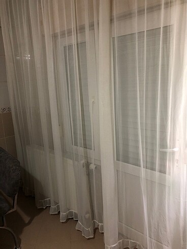 Altı fırfırlı düz perde
