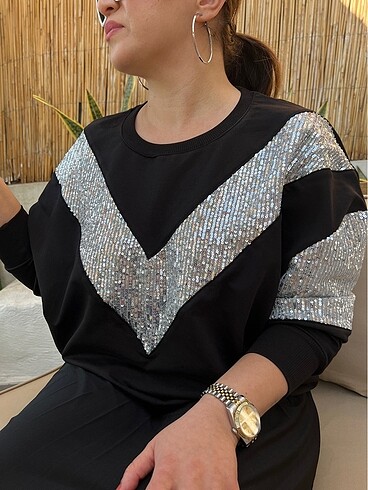 Sweatshirt