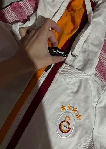 xs Beden Kız Çocuk Beyaz Kapüşonlu Kısa Kollu Tişört