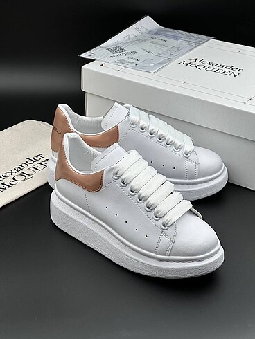 Alexander McQueen Alexander McQueen