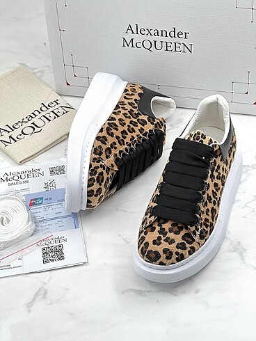 Alexander McQueen Alexander McQueen