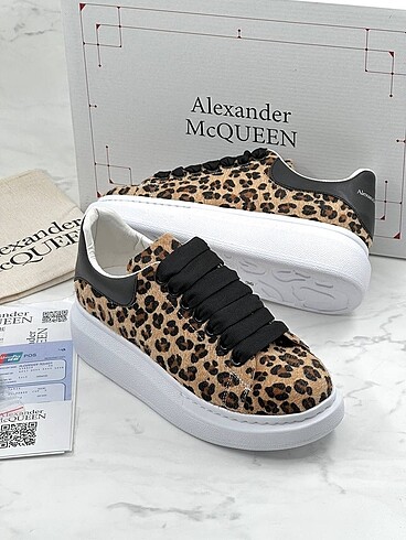 38 Beden beyaz Renk Alexander McQueen