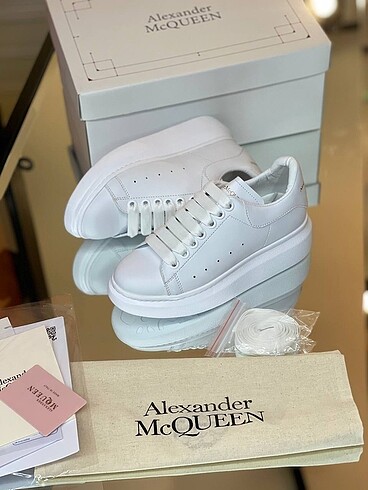 Alexander McQueen Alexander McQueen
