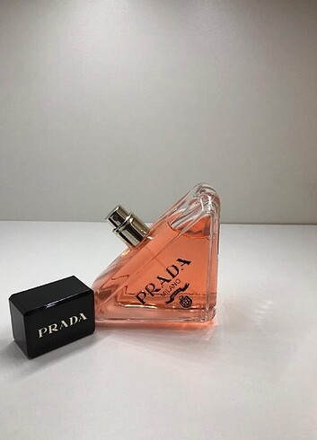 PRADA PARADOXE