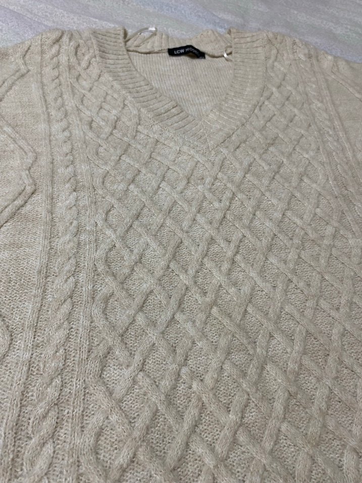 Bej V Yaka Örgü Kadın Süveter - Görsel 2