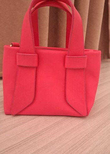 Pembe Deri Tokalı Kadın Çanta