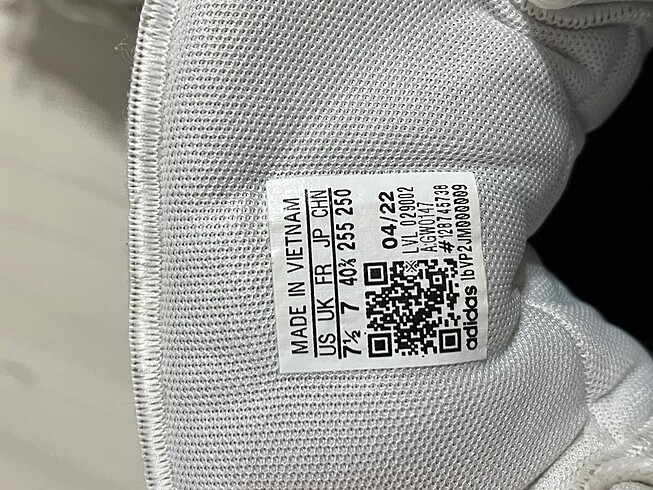 40 Beden Adidas basketbol ayakkabısı