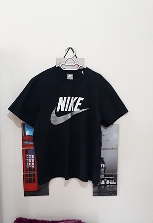 Nike t-shirt