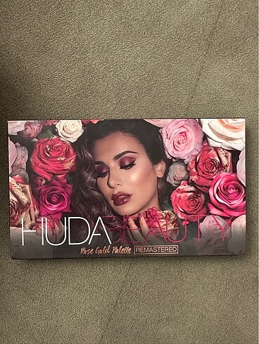 Huda Beauty Huda beauty far paleti