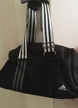 Orijinal adidas