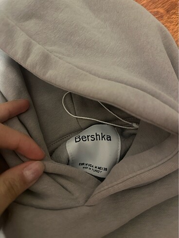 m Beden gri Renk Gri bershka sweatshirt