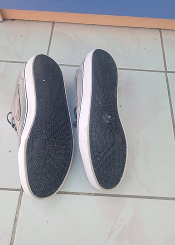 Gri Erkek Spor Ayakkabı - Günlük Sokak Stili - Görsel 2