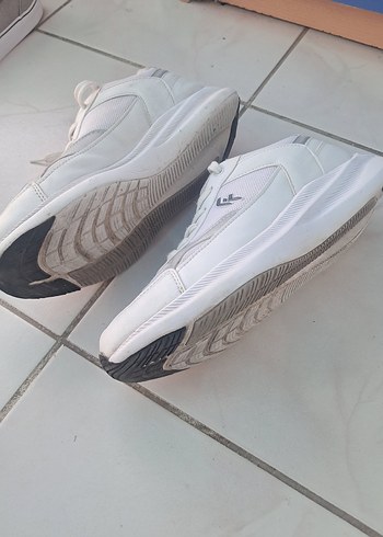 Beyaz Düz Taban Kadın Spor Ayakkabı - Görsel 2