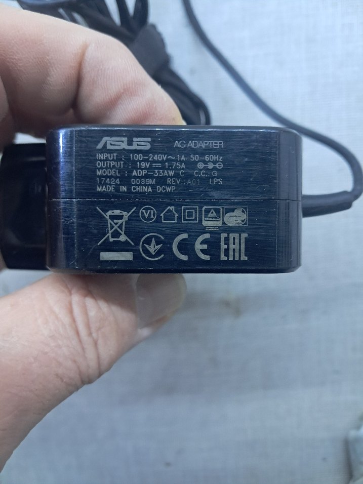 Asus Siyah Şarj Adaptörü 19 volt 1.75 amper - Görsel 2