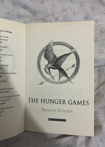 Beden The Hunger Games - Suzanne Collins Kitap