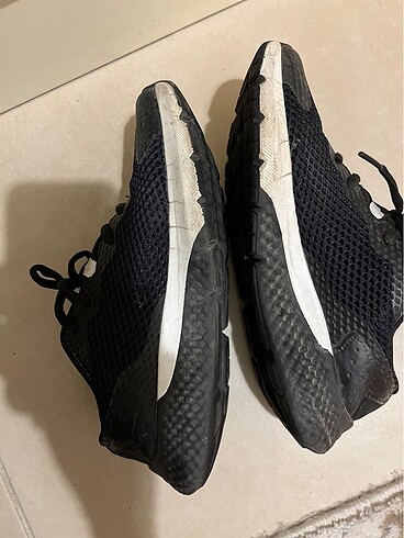 35,5 Beden siyah Renk Under armour