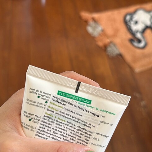  Beden Pure menthe peeling etkili yüz yıkama jeli yves rocher