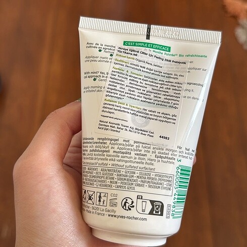 Yves Rocher Pure menthe peeling etkili yüz yıkama jeli yves rocher