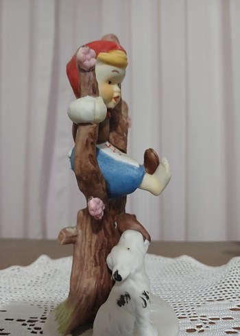 Pastel Renkli Ağaçta Oturan Çocuk Biblosu - Görsel 4