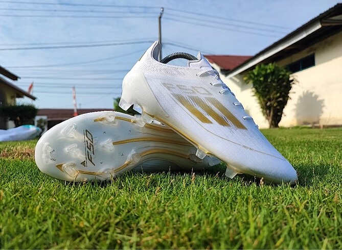 Adidas ADİDAS F50 ELITE FG METALIK GOLD KRAMPON