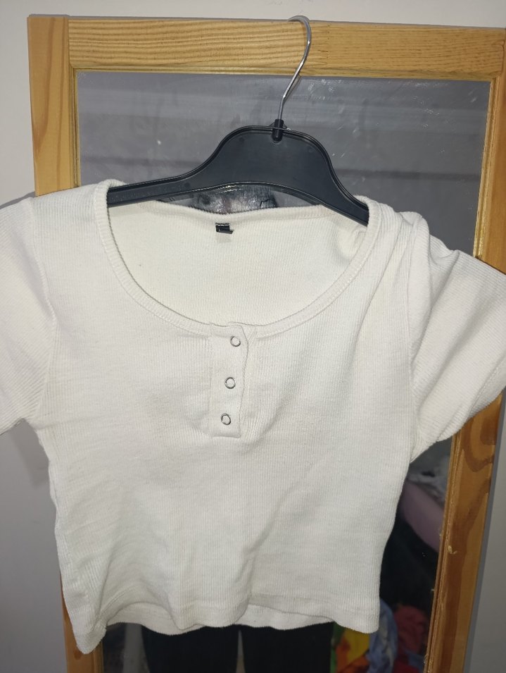 Kız Çocuk Beyaz Düğmeli Kısa Kollu Tişört - Görsel 2