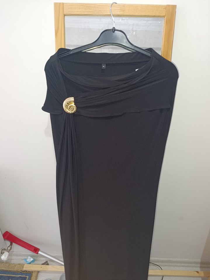 Siyah Drapeli Uzun Kollarsız Etek - Görsel 2