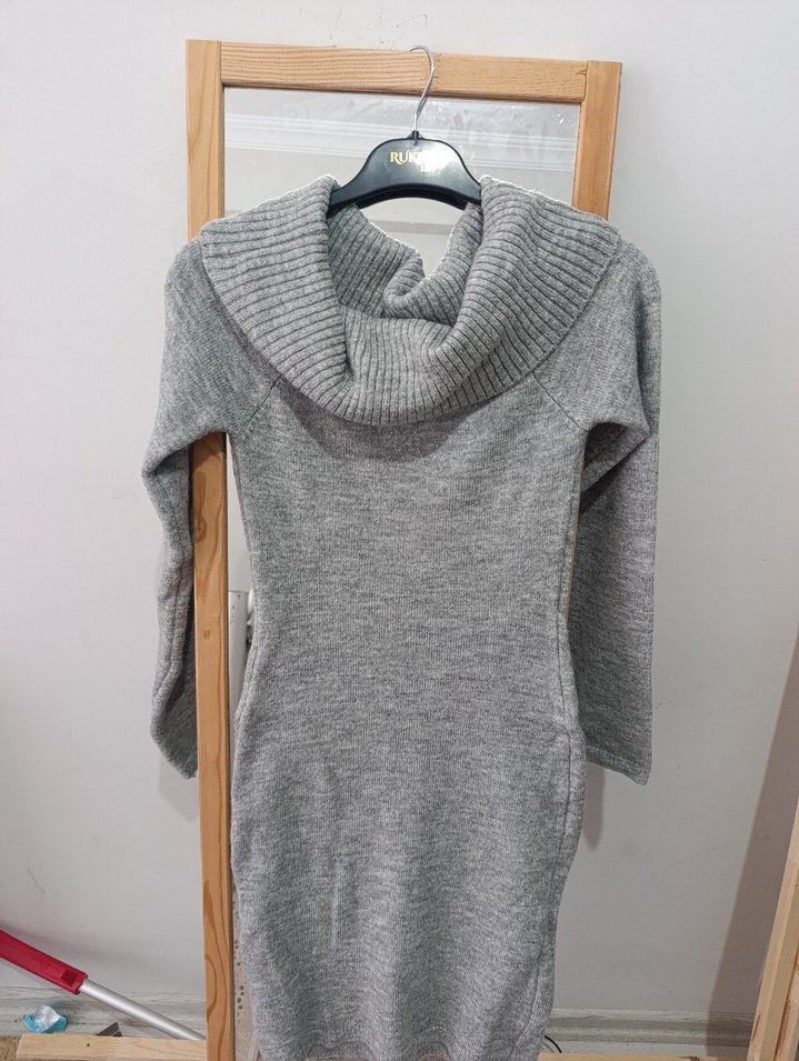 Gri Uzun Kollu Yüksek Yakalı Triko elbise - Görsel 3