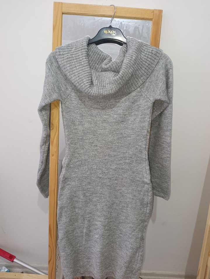 Gri Uzun Kollu Yüksek Yakalı Triko elbise - Görsel 2