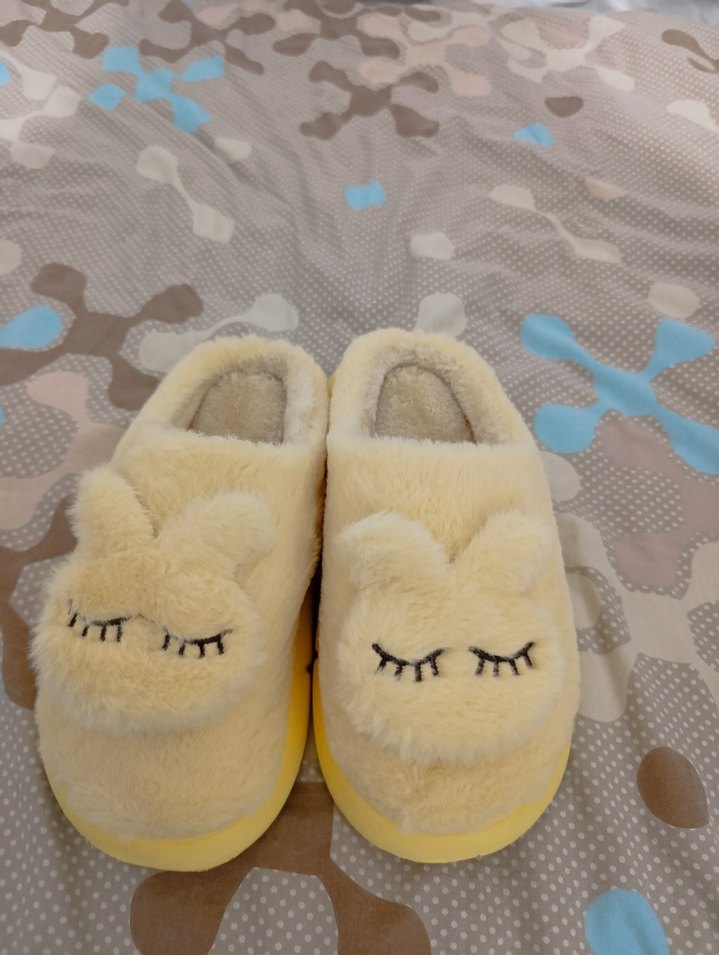 Sarı Nakışlı peluş Kadın Ev Terliği - Görsel 3