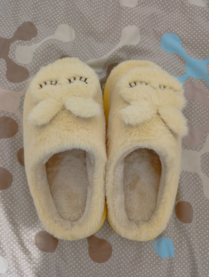 Sarı Nakışlı peluş Kadın Ev Terliği - Görsel 5