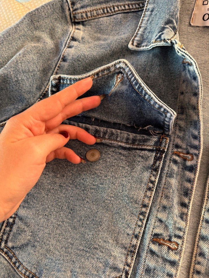 Düğmeli Kısa Kollu Denim Ceket - Görsel 2