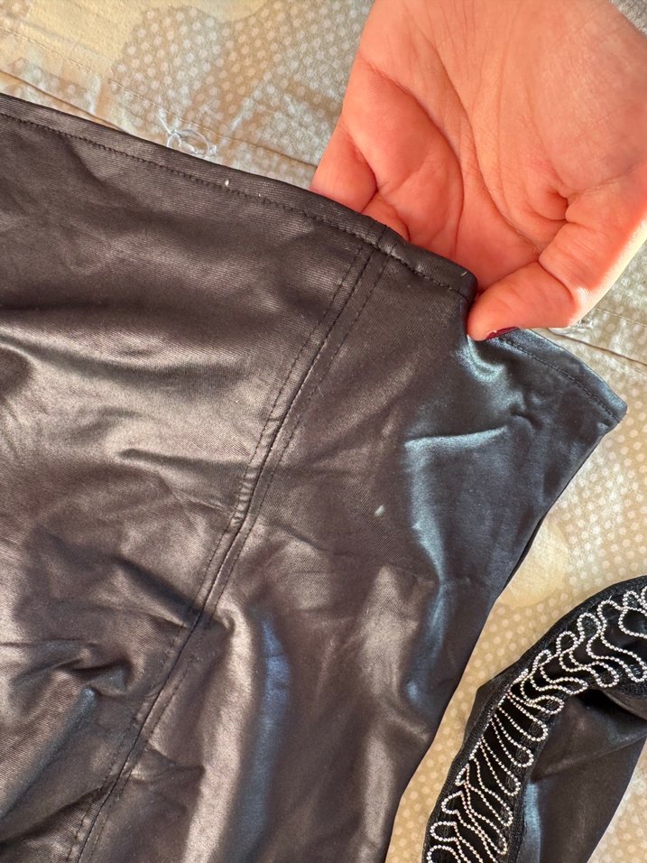 Parlak Siyah Deri Gotik Kadın Ceket - Görsel 3