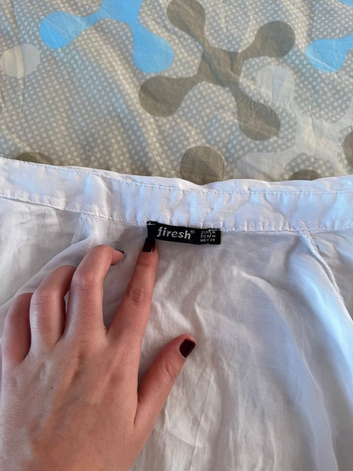 Beyaz Keten Düğmeli Kadın Gömlek - Görsel 2