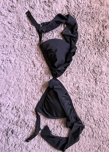 Drapeli Siyah Strappy Bikini Üstü