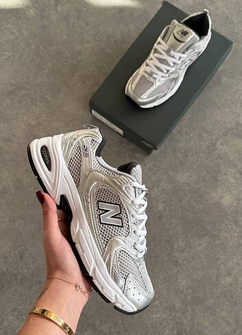 36 Beden beyaz Renk New Balance 530