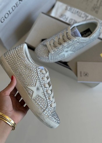 Golden Goose Deluxe Beyaz Taşlı Kadın Spor Ayakkabı