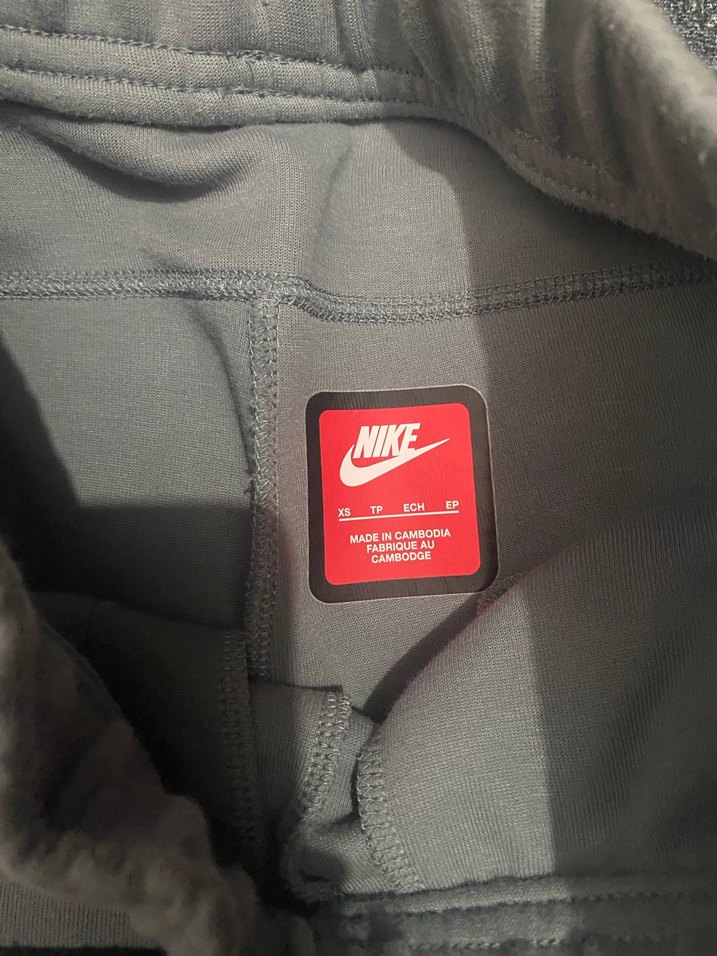 Nike tech orjinal XS beden - Görsel 3