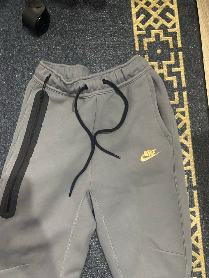 Nike tech orjinal XS beden - Görsel 2