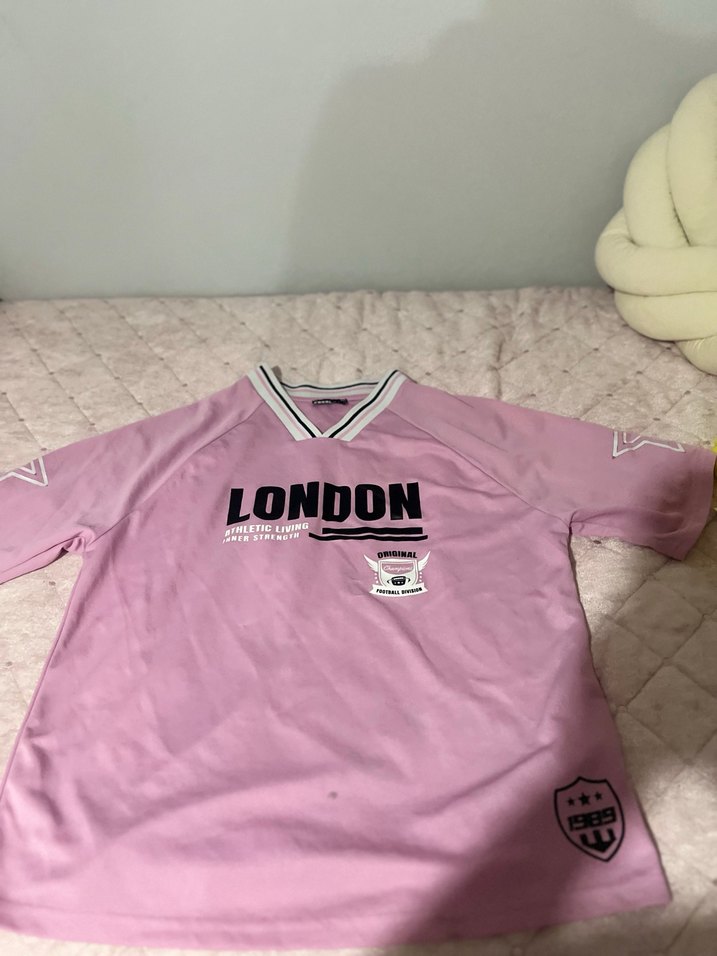 Kız Çocuk Düğmeli Pembe V Yaka Tişört - Görsel 2